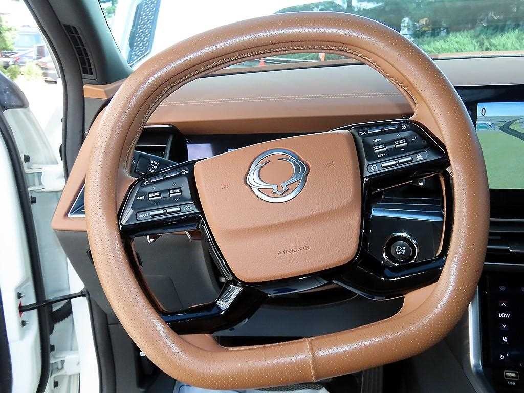 KG모빌리티(쌍용) 토레스 1.5 GDI-T 4WD 리미티드 블랙에디션 이미지 8