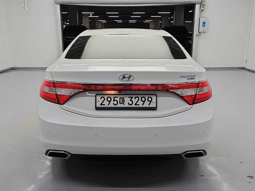 현대 그랜저 그랜저 HG HG220 PREMIUM 이미지 3