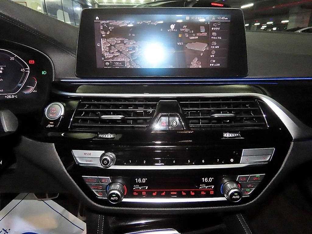 BMW 5시리즈 5시리즈 (G30) 530i M 스포츠 플러스 이미지 11