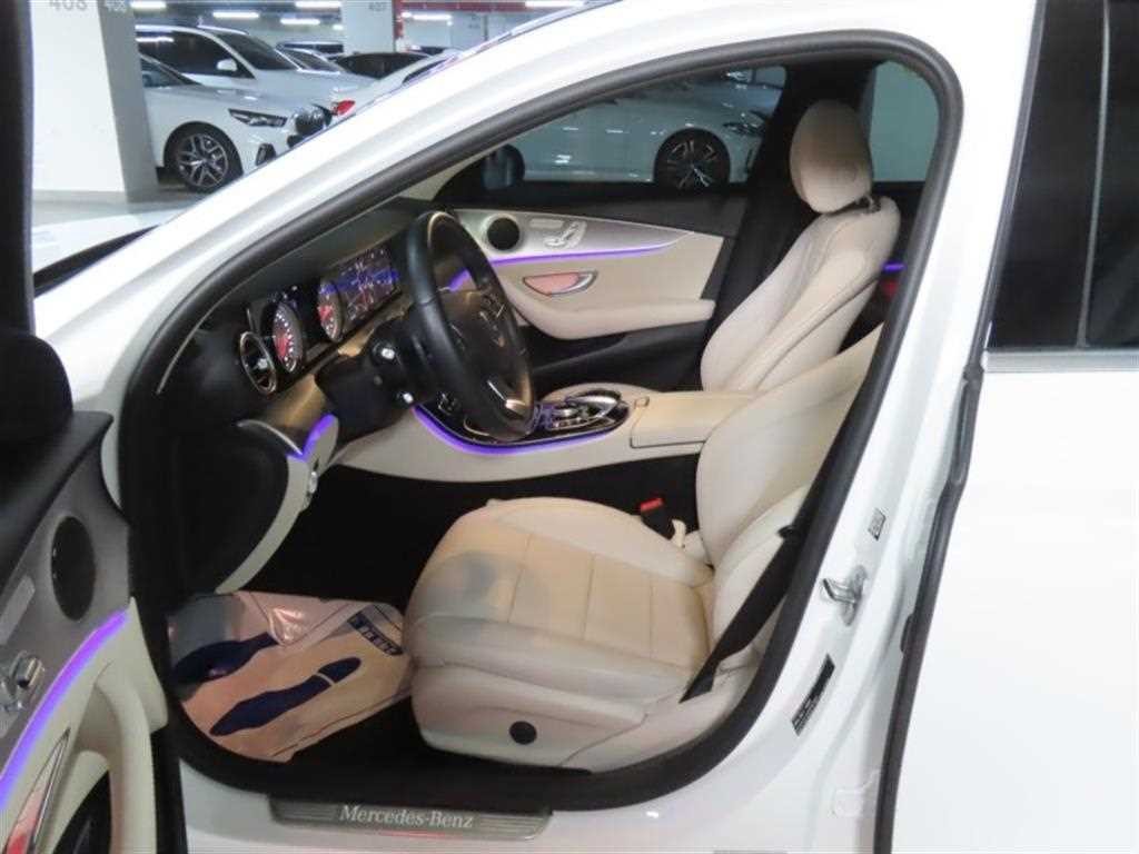 벤츠 E 클래스 E-클래스 W213 E200 아방가르드 이미지 14