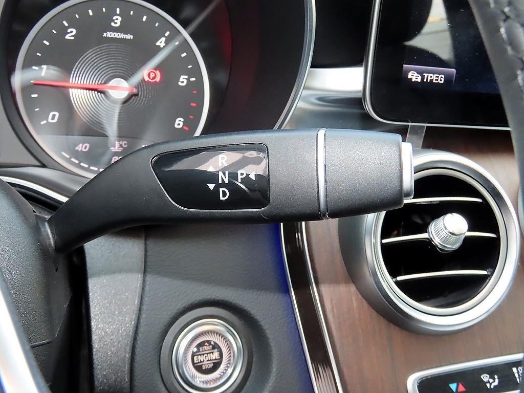 벤츠 C 클래스 C클래스 W205 C220 d 아방가르드 이미지 10