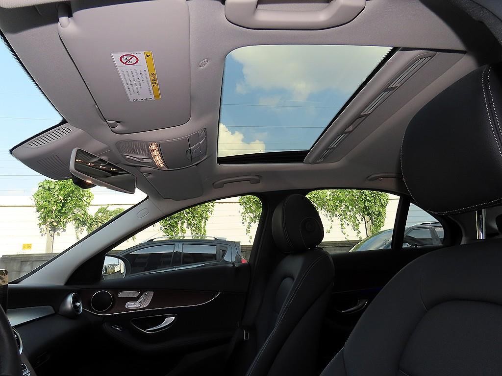 벤츠 C 클래스 C클래스 W205 C220 d 아방가르드 이미지 18