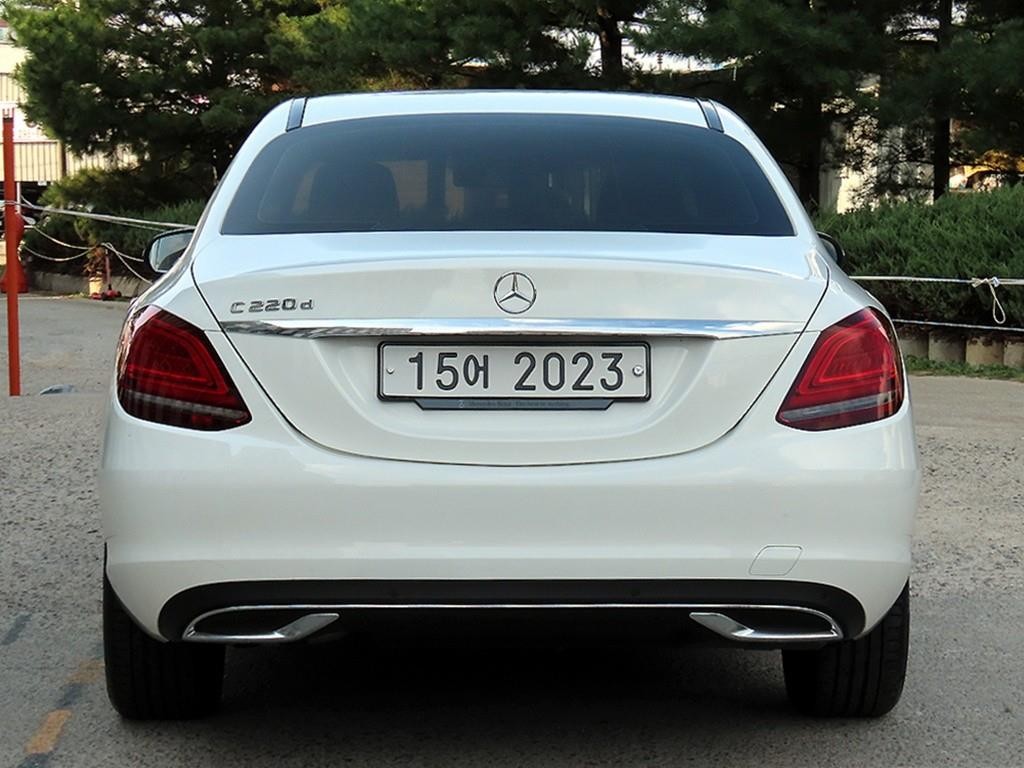 벤츠 C 클래스 C클래스 W205 C220 d 아방가르드 이미지 4