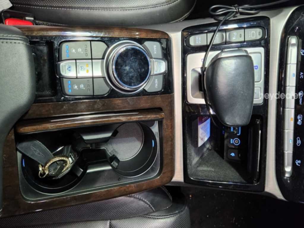제네시스 EQ900 3.8 GDI AWD 럭셔리 이미지 4