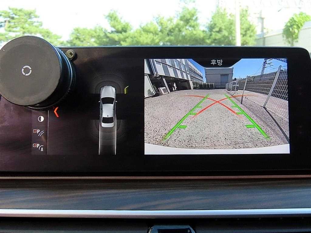 BMW 5시리즈 5시리즈 (G30) 520d 럭셔리 플러스 이미지 14