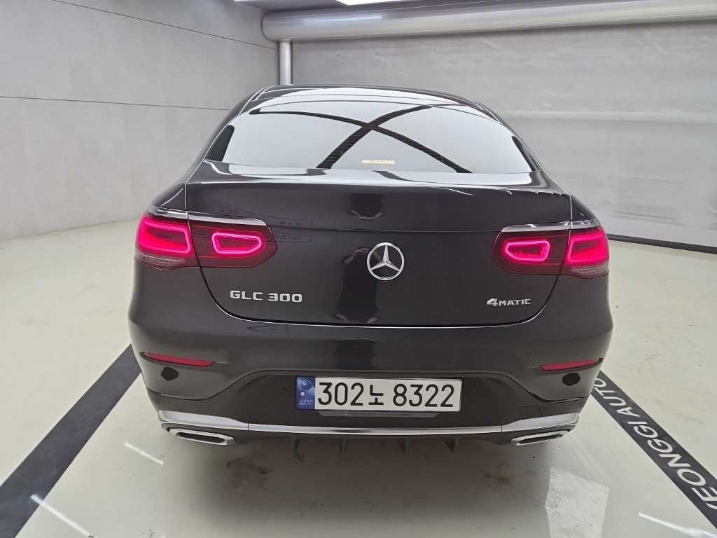 벤츠 GLC 클래스 GLC클래스 X253 GLC 300 4MATIC 쿠페 이미지 3