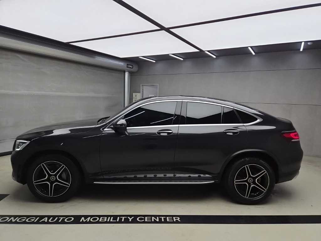 벤츠 GLC 클래스 GLC클래스 X253 GLC 300 4MATIC 쿠페 이미지 4