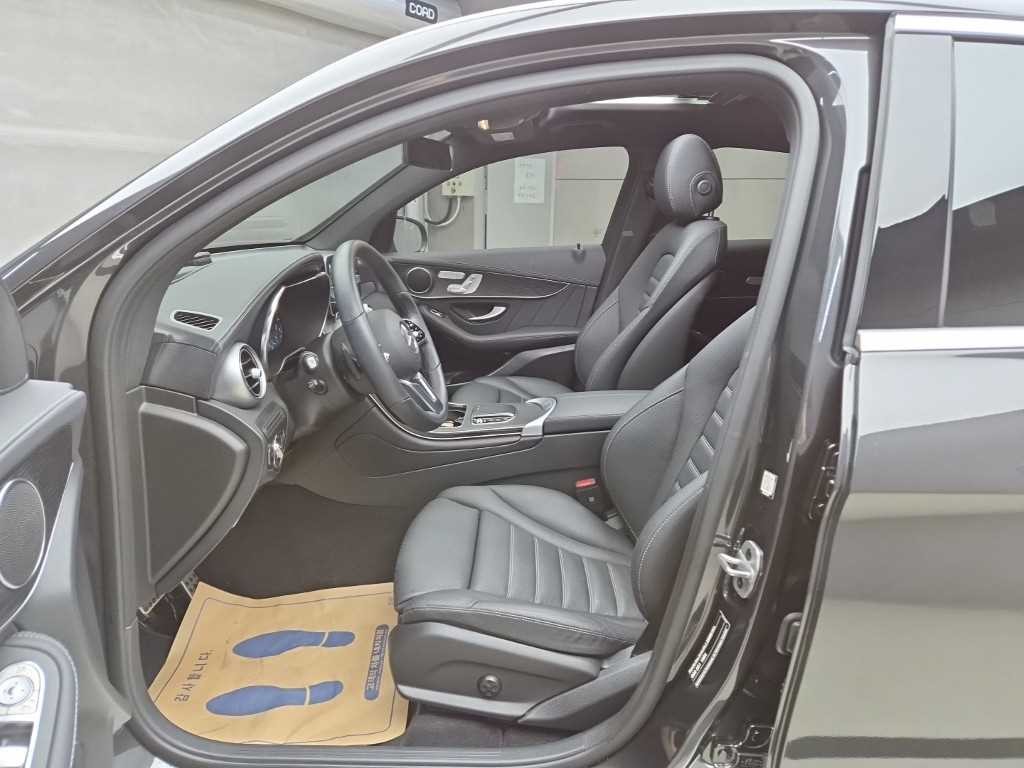 벤츠 GLC 클래스 GLC클래스 X253 GLC 300 4MATIC 쿠페 이미지 5