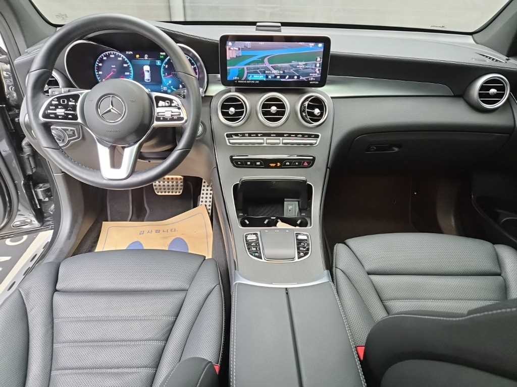 벤츠 GLC 클래스 GLC클래스 X253 GLC 300 4MATIC 쿠페 이미지 7