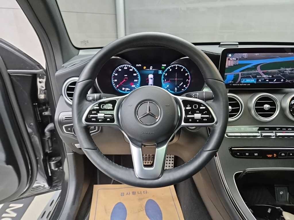 벤츠 GLC 클래스 GLC클래스 X253 GLC 300 4MATIC 쿠페 이미지 9