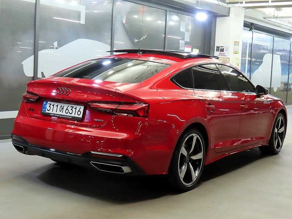 아우디 A5 A5 (F5) 45 TFSI 콰트로 스포트백 이미지 4