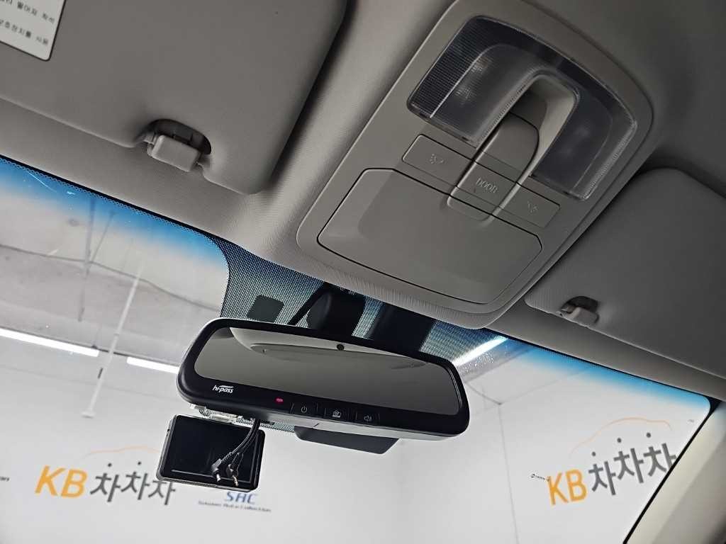 KG모빌리티(쌍용) 코란도 뷰티풀코란도 2WD 가솔린 1.5 C5 플러스 이미지 16