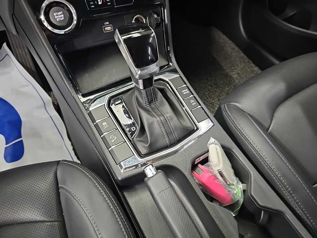 KG모빌리티(쌍용) 코란도 뷰티풀코란도 2WD 가솔린 1.5 C5 플러스 이미지 8
