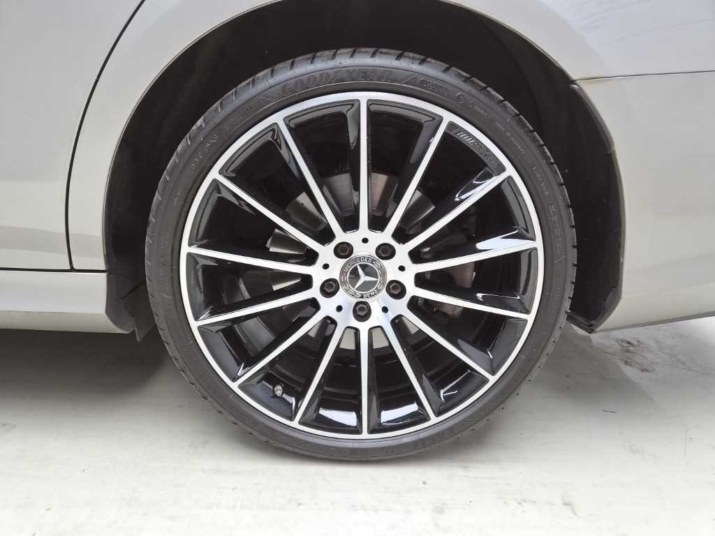 벤츠 E 클래스 E-클래스 W213 E350 4MATIC AMG LINE 이미지 18