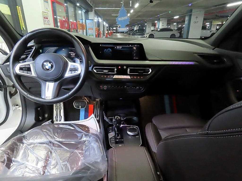 BMW 1시리즈 1시리즈 (F40) 118d M 스포츠 이미지 10