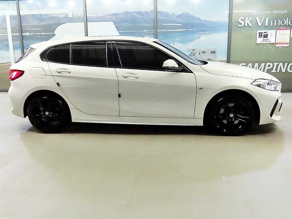 BMW 1시리즈 1시리즈 (F40) 118d M 스포츠 이미지 3
