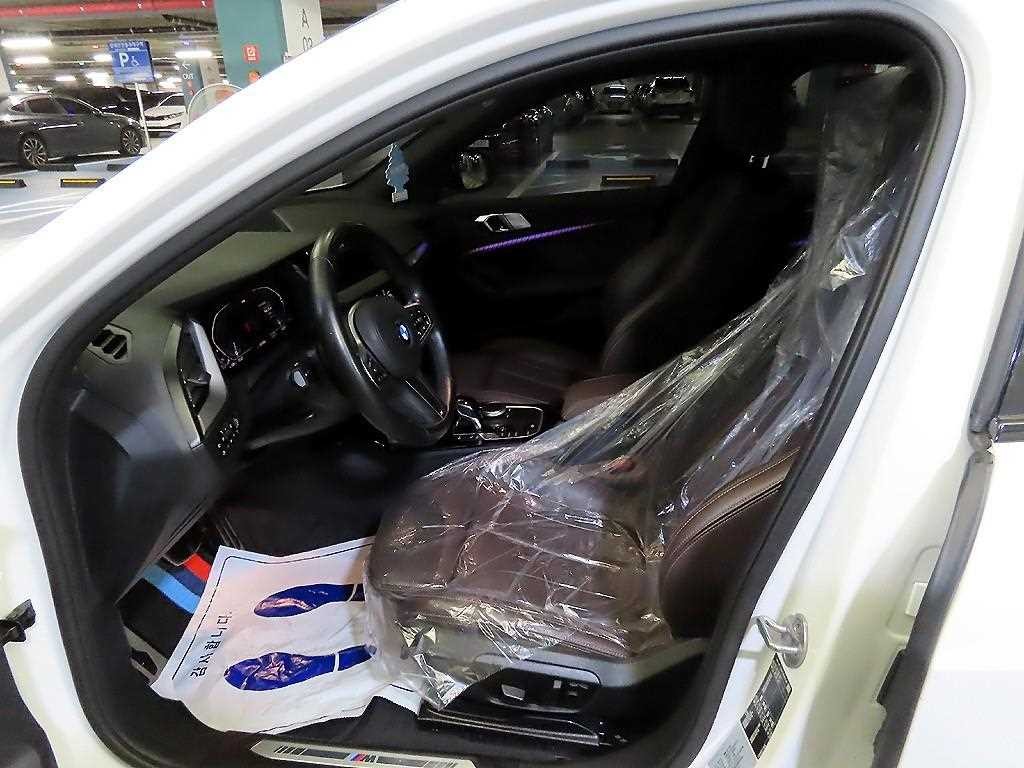 BMW 1시리즈 1시리즈 (F40) 118d M 스포츠 이미지 6