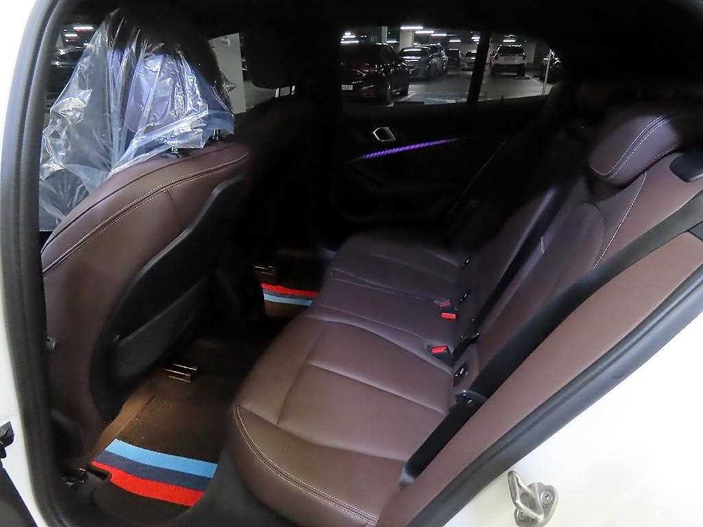 BMW 1시리즈 1시리즈 (F40) 118d M 스포츠 이미지 7