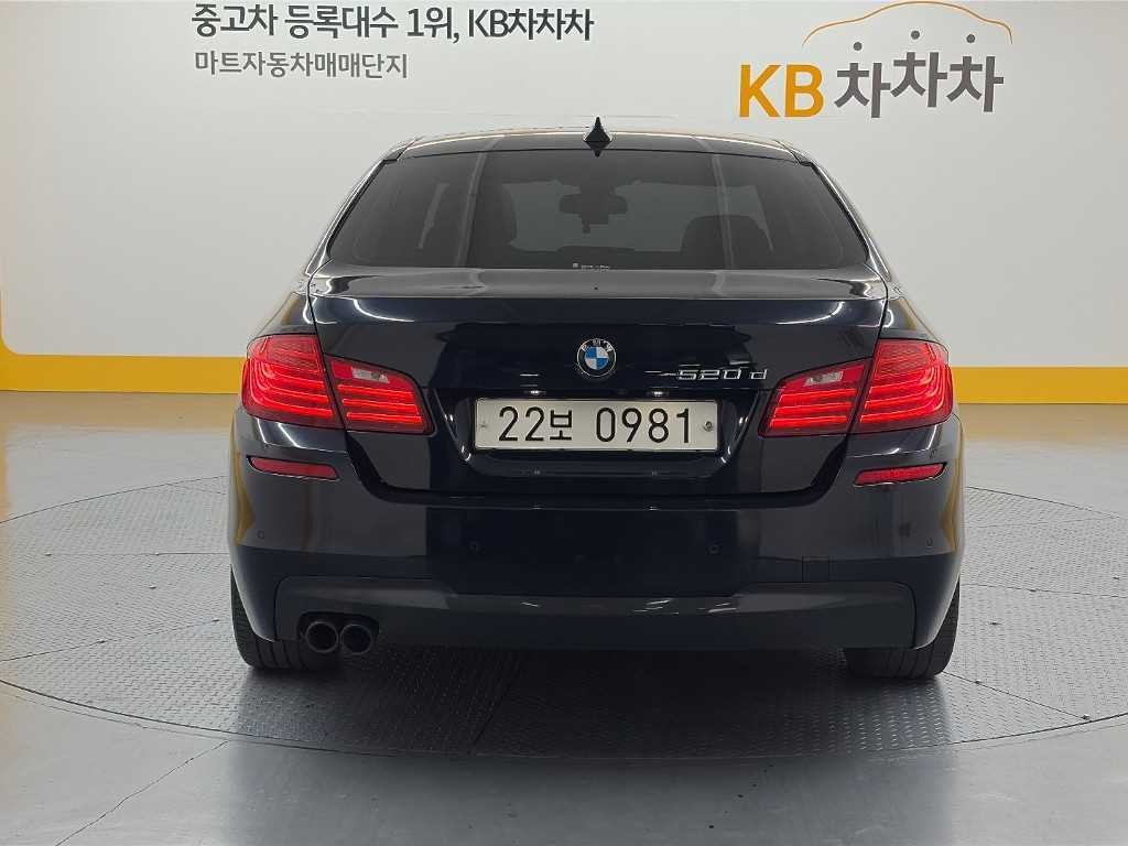 BMW 5시리즈 5시리즈 (F10) 520d M 에어로다이나믹 이미지 3