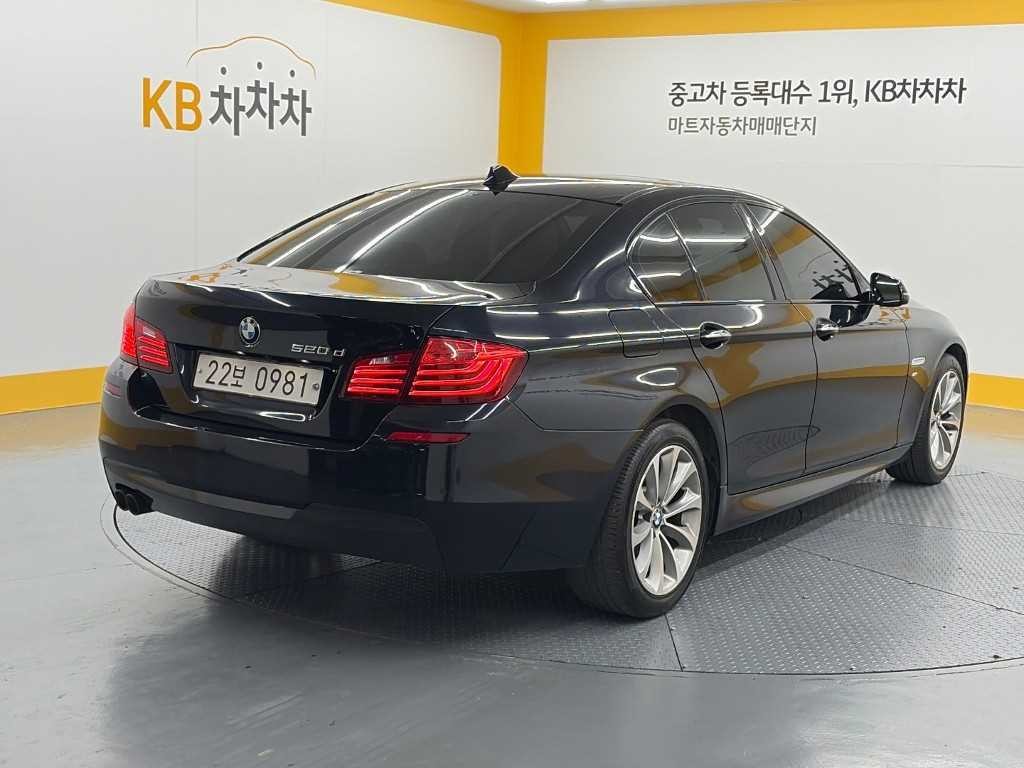 BMW 5시리즈 5시리즈 (F10) 520d M 에어로다이나믹 이미지 4