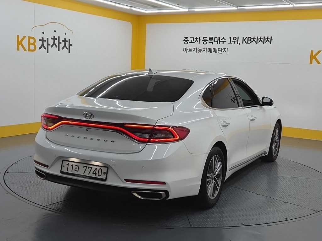 현대 그랜저 그랜저 IG 2.4 GDI 프리미엄 기본형 이미지 3