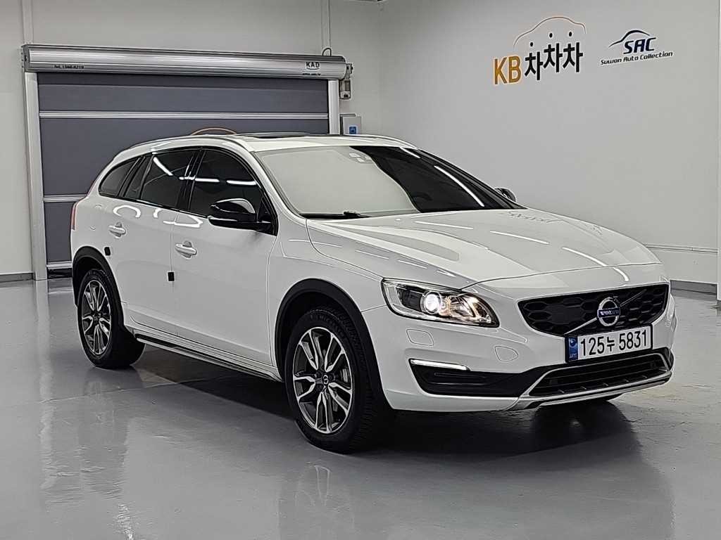 볼보 V60 V60 크로스컨트리 2.0 D4 섬멈 이미지 4