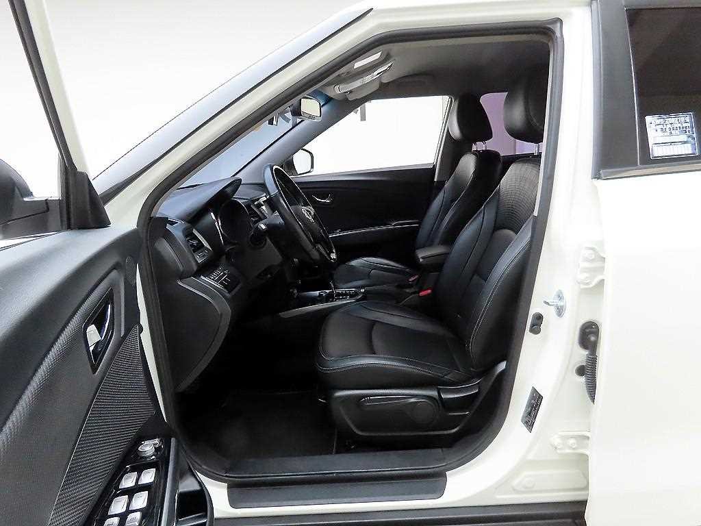 KG모빌리티(쌍용) 티볼리 티볼리 아머 4WD 가솔린 기어 에디션 이미지 13