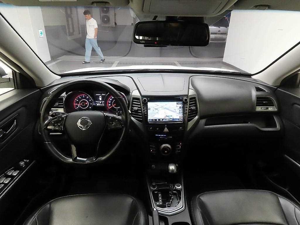 KG모빌리티(쌍용) 티볼리 티볼리 아머 4WD 가솔린 기어 에디션 이미지 8