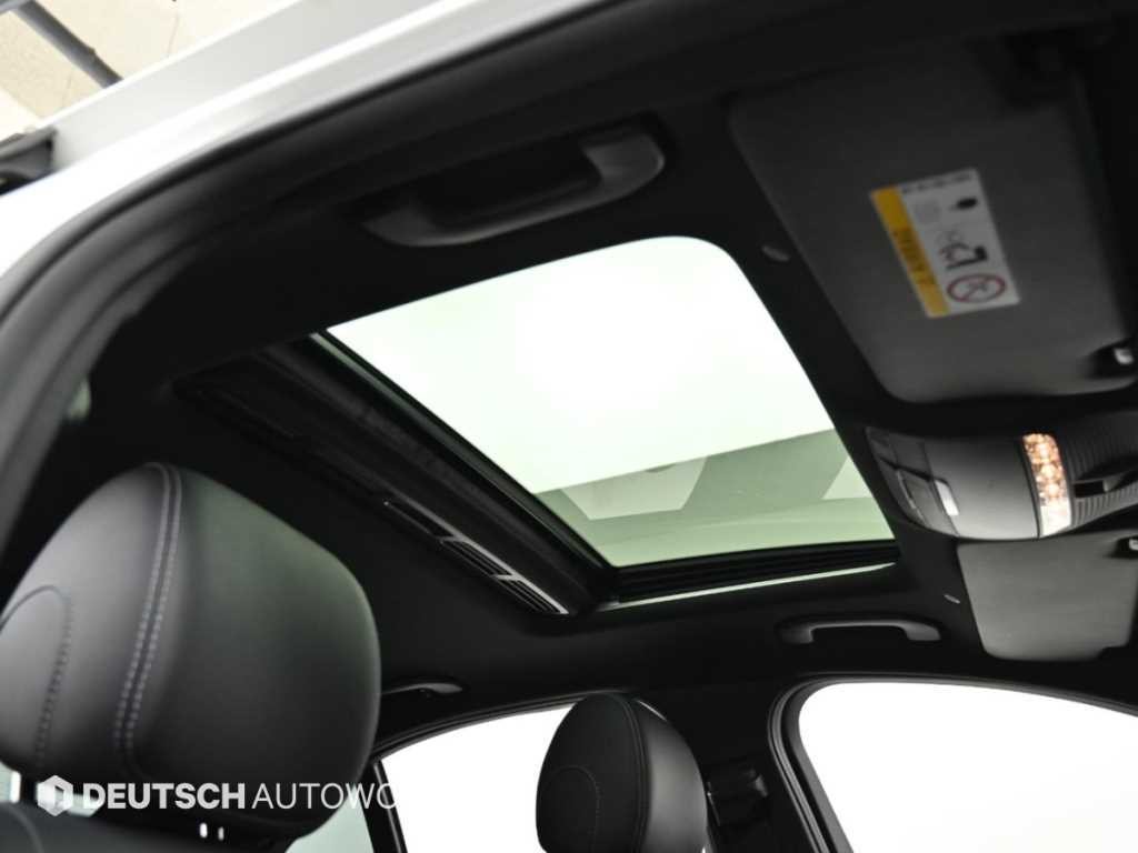 벤츠 C 클래스 C클래스 W205 C300e 4MATIC AMG Line 이미지 18