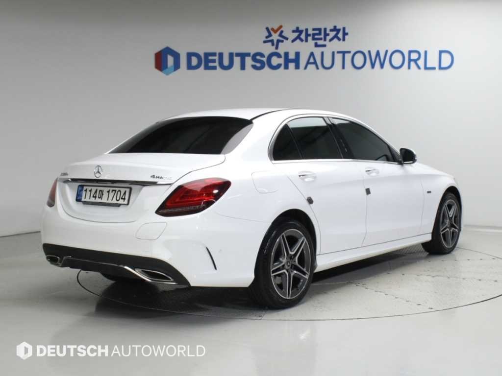 벤츠 C 클래스 C클래스 W205 C300e 4MATIC AMG Line 이미지 2