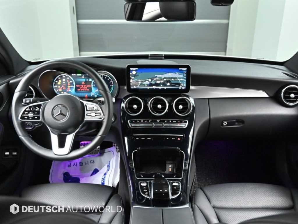 벤츠 C 클래스 C클래스 W205 C300e 4MATIC AMG Line 이미지 7