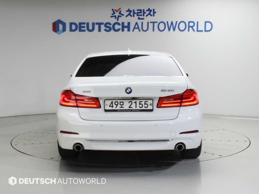 BMW 5시리즈 5시리즈 (G30) 530i xDrive 럭셔리 플러스 이미지 3