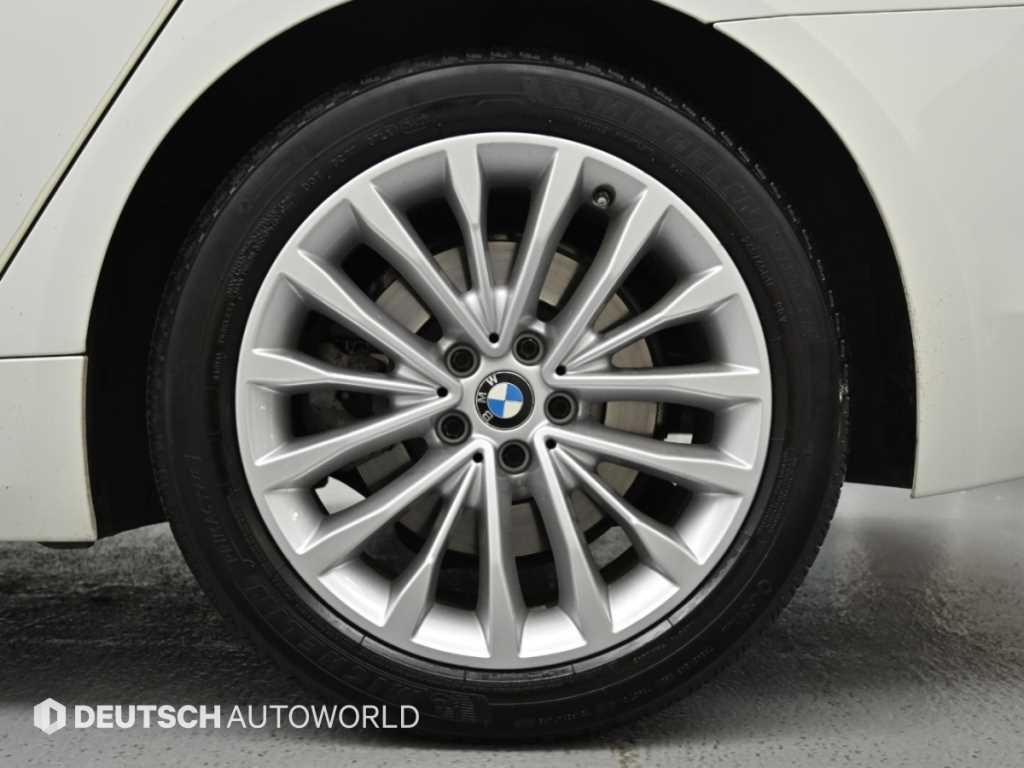 BMW 5시리즈 5시리즈 (G30) 530i xDrive 럭셔리 플러스 이미지 6
