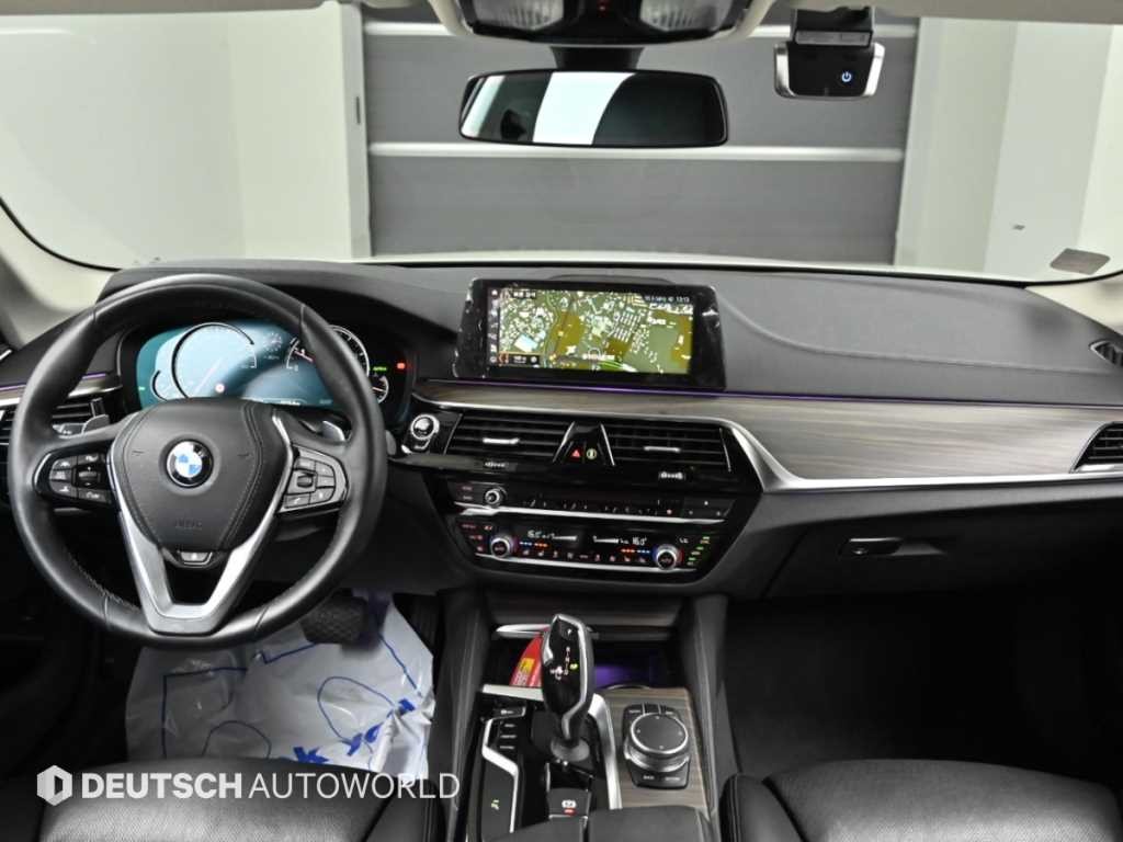 BMW 5시리즈 5시리즈 (G30) 530i xDrive 럭셔리 플러스 이미지 8