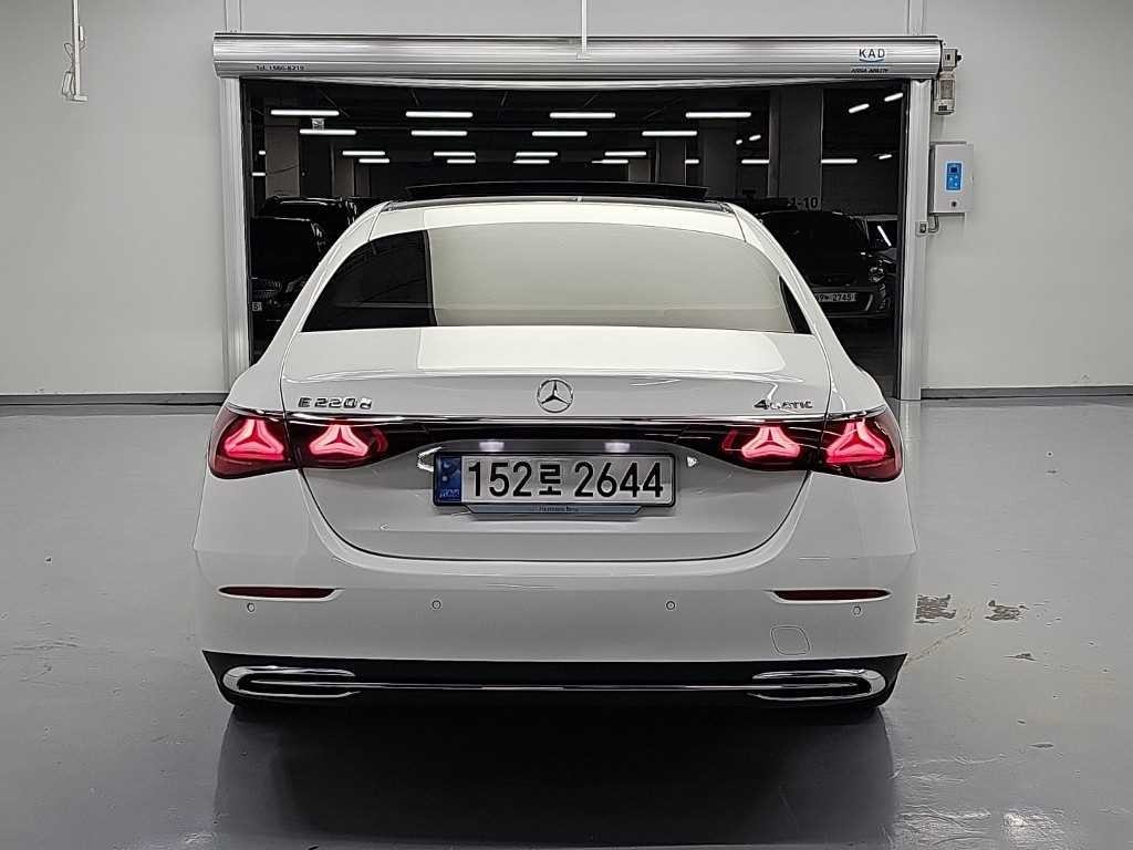벤츠 E 클래스 E-클래스 W214 E220d 4MATIC 익스클루시브 이미지 4