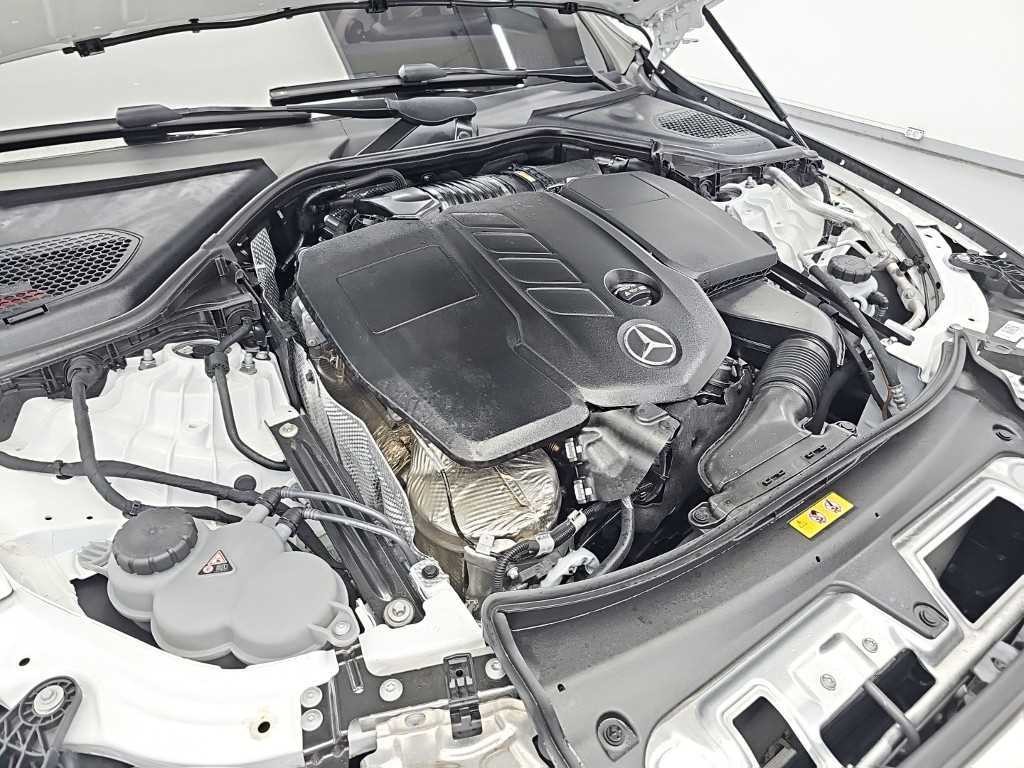 벤츠 E 클래스 E-클래스 W214 E220d 4MATIC 익스클루시브 이미지 6