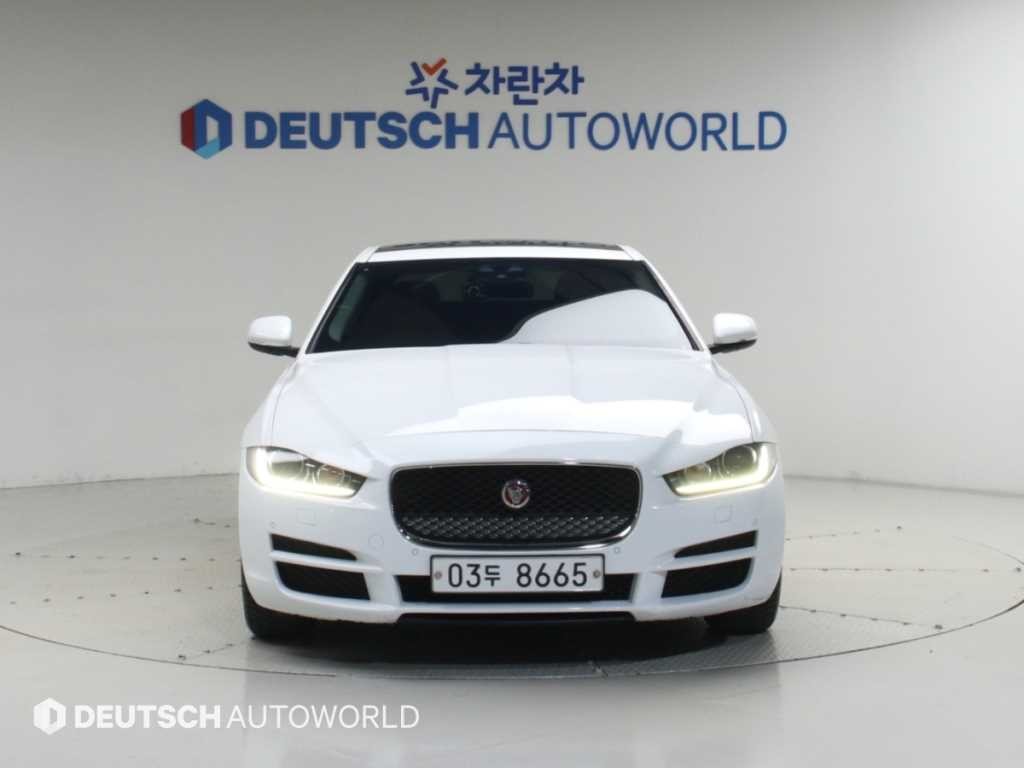 재규어 XE 2.0D 프레스티지 이미지 3
