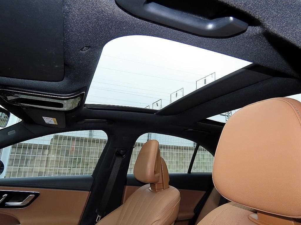 벤츠 E 클래스 E-클래스 W214 E300 4MATIC 익스클루시브 이미지 17