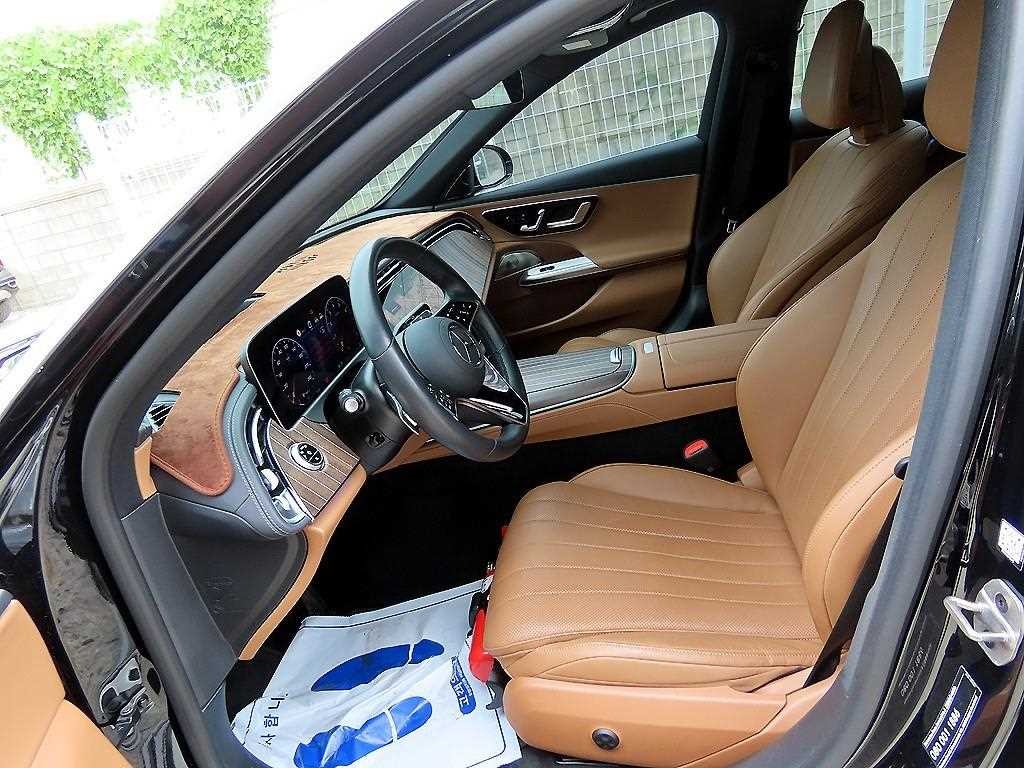 벤츠 E 클래스 E-클래스 W214 E300 4MATIC 익스클루시브 이미지 5