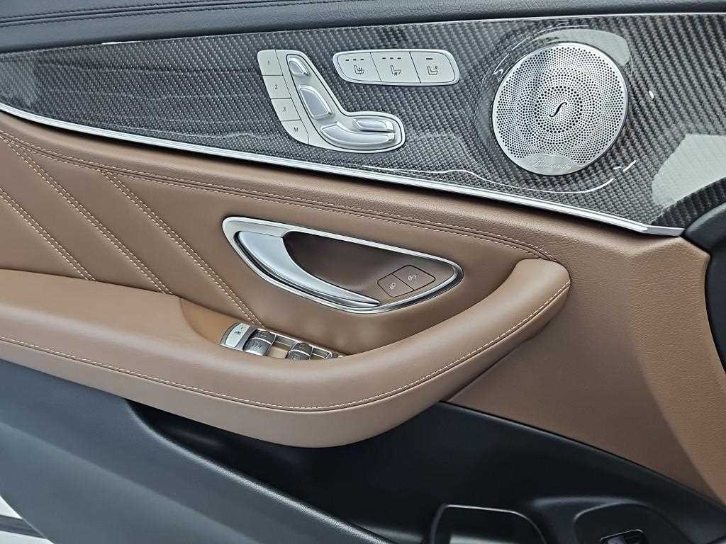 벤츠 E 클래스 E-클래스 W213 E63 AMG 4MATIC+ 이미지 10