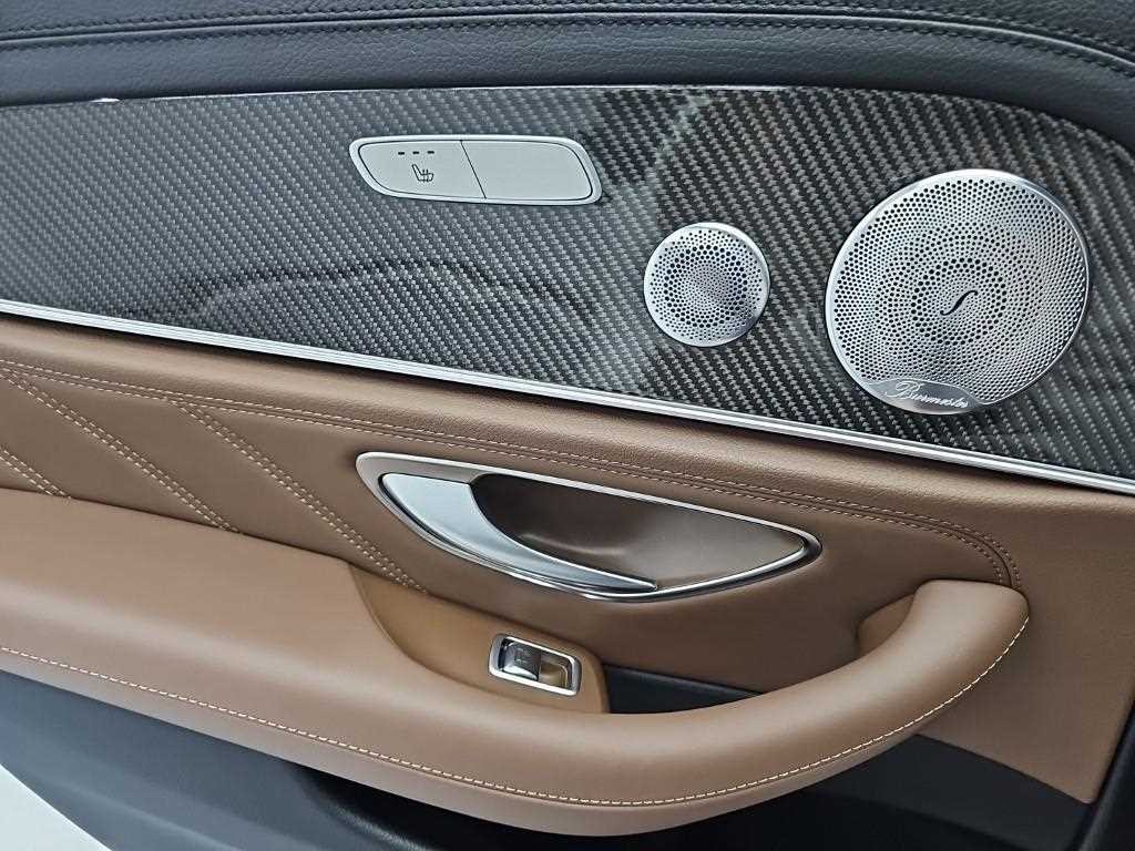 벤츠 E 클래스 E-클래스 W213 E63 AMG 4MATIC+ 이미지 16