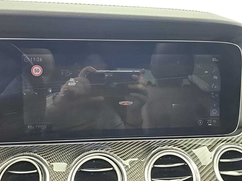 벤츠 E 클래스 E-클래스 W213 E63 AMG 4MATIC+ 이미지 18