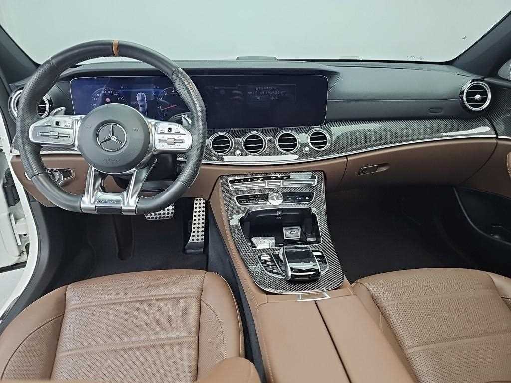 벤츠 E 클래스 E-클래스 W213 E63 AMG 4MATIC+ 이미지 5