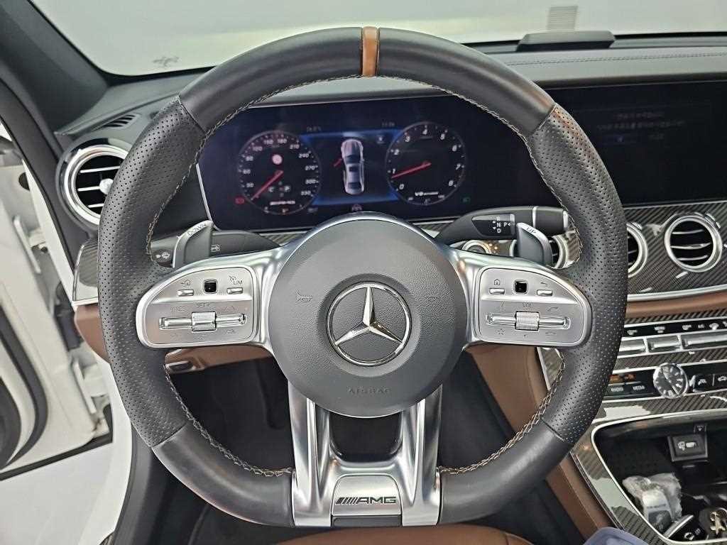 벤츠 E 클래스 E-클래스 W213 E63 AMG 4MATIC+ 이미지 8