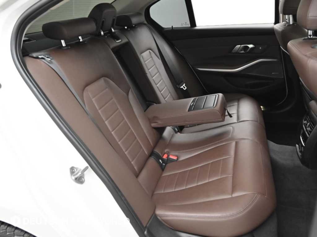 BMW 3시리즈 3시리즈 (G20) 330e 럭셔리 이미지 12