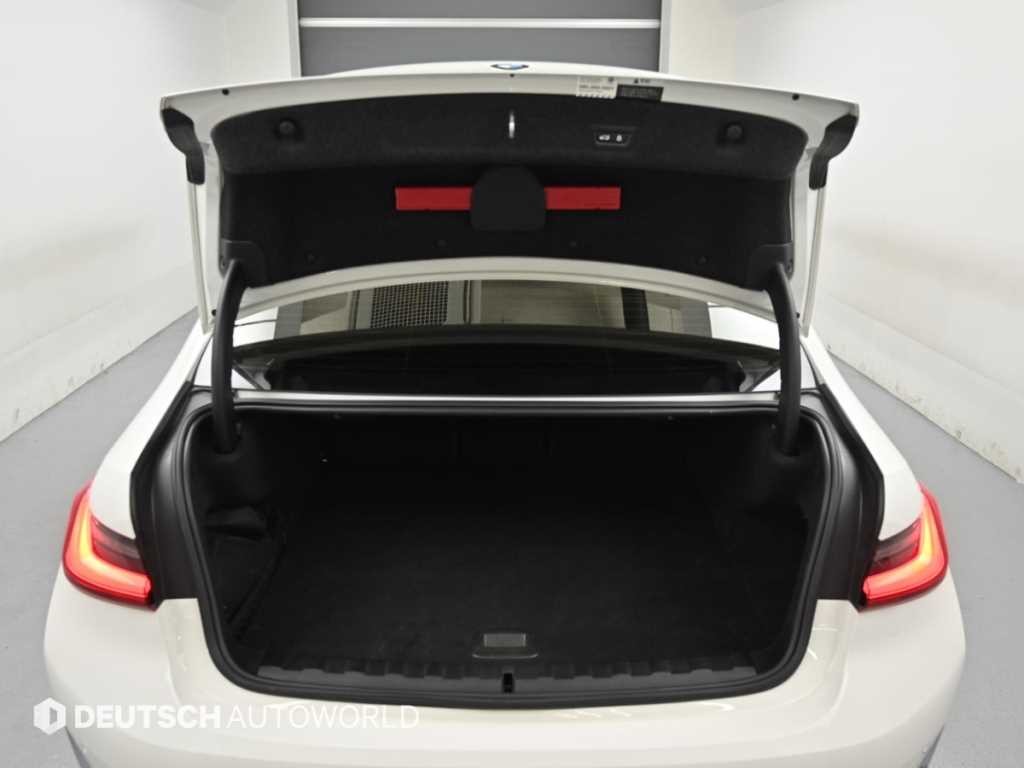 BMW 3시리즈 3시리즈 (G20) 330e 럭셔리 이미지 19