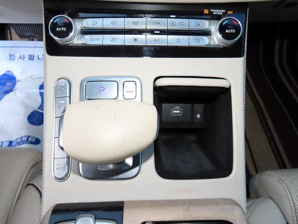제네시스 G90 3.8 GDI AWD 프레스티지 이미지 11