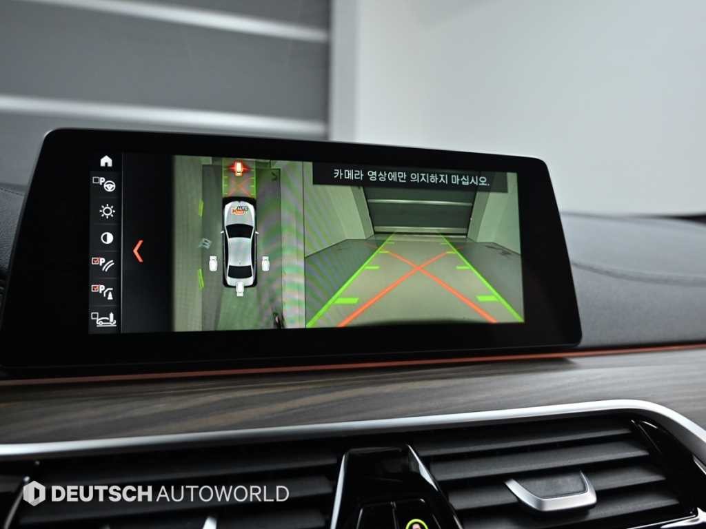BMW 5시리즈 5시리즈 (G30) 530i xDrive M 스포츠 플러스 이미지 15
