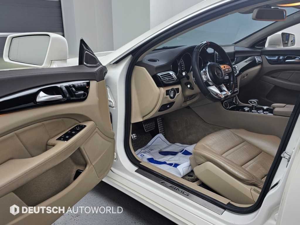 벤츠 CLS 클래스 CLS클래스 W218 CLS 63 AMG 4MATIC 이미지 11