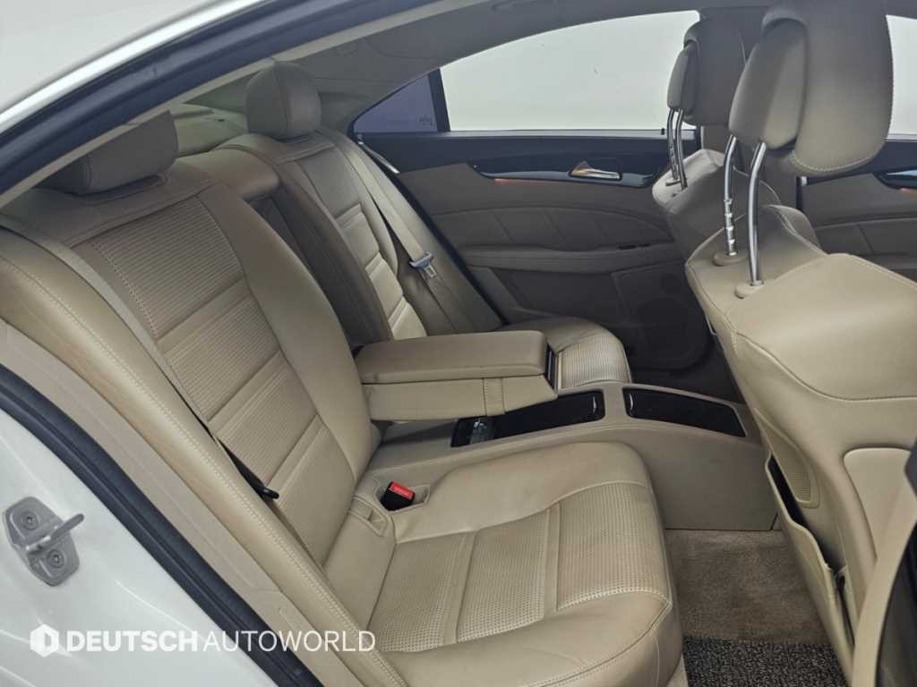 벤츠 CLS 클래스 CLS클래스 W218 CLS 63 AMG 4MATIC 이미지 12
